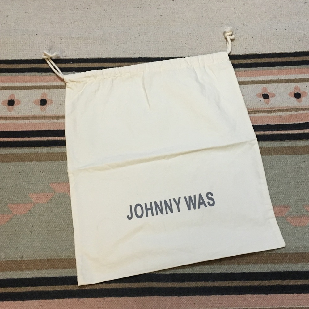 Johnny Was medium Off White drawstring dustbag logo on front
Garment bag